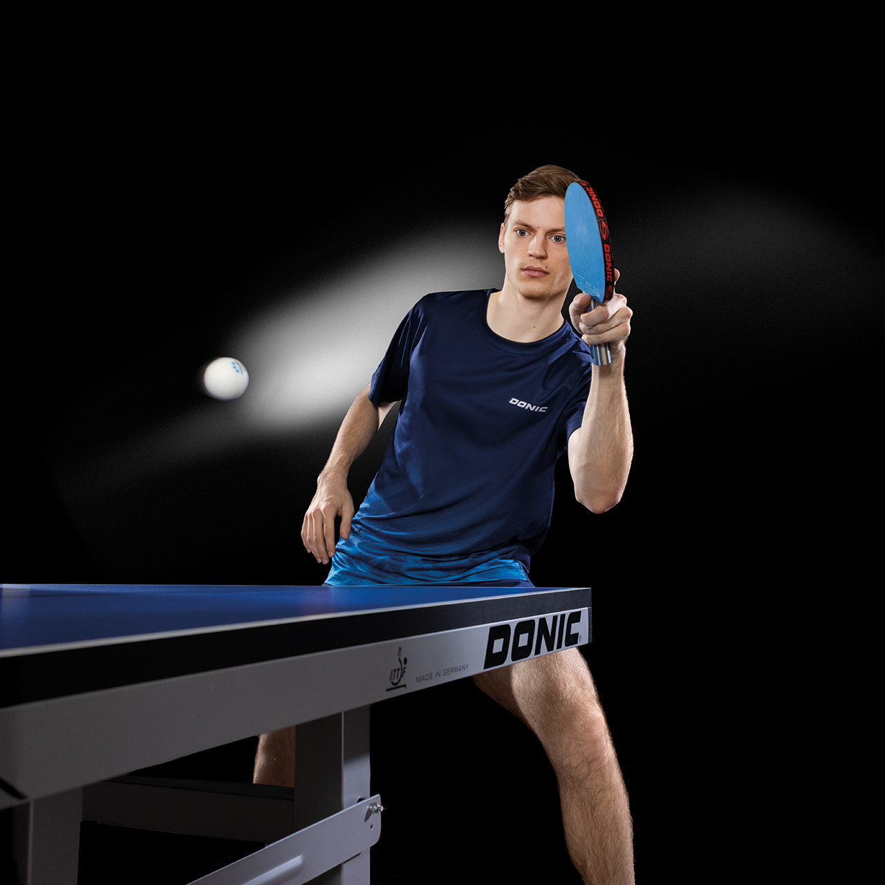 donic-shirt_argon-blue-models_02-web DONIC T-Shirt Argon marine/cyanblau Player 02