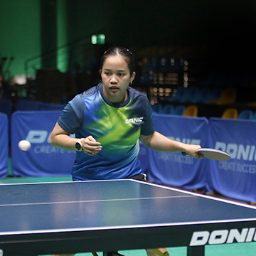 Orawan Paranang am Tischtennis Tisch